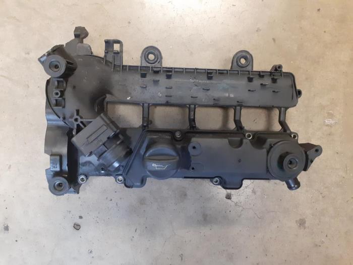 Usagé Couvercle soupapes Ford Fusion Prix € 70,00 Règlement à la marge proposé par Autodemontage van de Laar