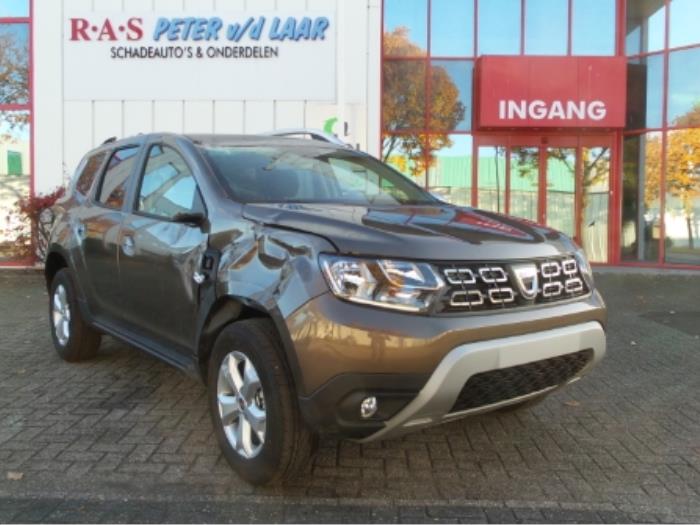 Begagnade Front Dacia Duster (SR) 1.6 16V Pris på förfrågan erbjuds av Autodemontage van de Laar