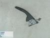 Parking brake lever from a Renault Clio IV (5R), 2012 / 2021 0.9 Energy TCE 90 12V, Hatchback, 4-dr, Petrol, 898cc, 66kW (90pk), FWD, H4B400; H4BA4; H4B408; H4BB4, 2012-11 2018