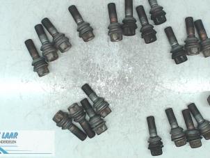 Used Set of wheel bolts Porsche Cayenne (9PA) 4.5 S V8 32V Price on request offered by Autodemontage van de Laar