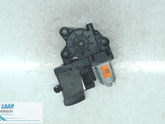 Door window motor from a Ford C-Max (DM2)  2009