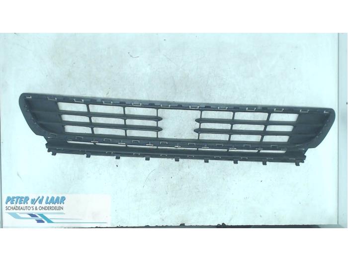 Grille from a Volkswagen Golf VII (AUA) 1.4 TSI 16V 2013