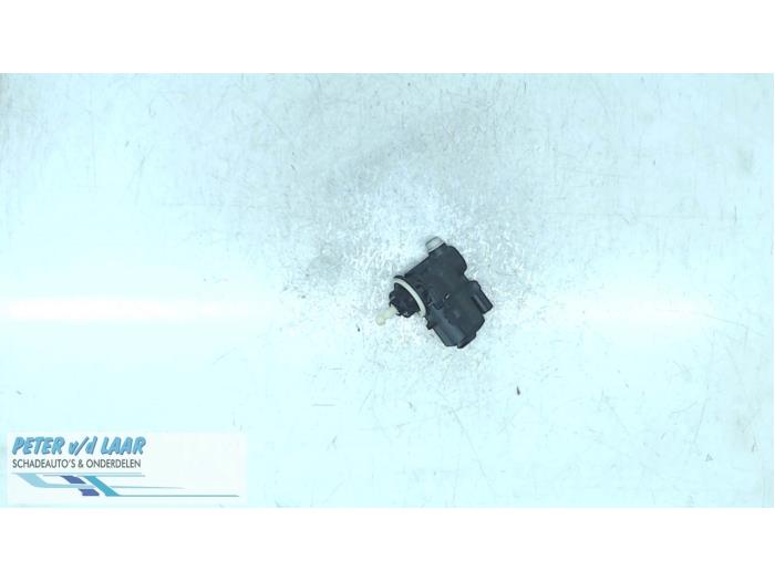 Używane Silnik reflektora Renault Kadjar (RFEH) 1.5 Blue dCi Cena € 20,00 Procedura marży oferowane przez Autodemontage van de Laar