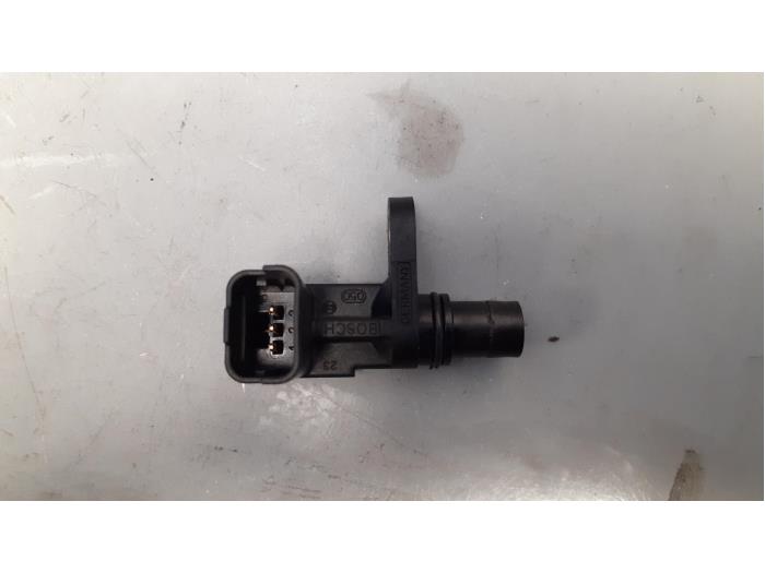 Begagnade Kamaxelsensor Peugeot 207 CC (WB) 1.6 16V Pris € 20,00 Marginaltabell erbjuds av Autodemontage van de Laar