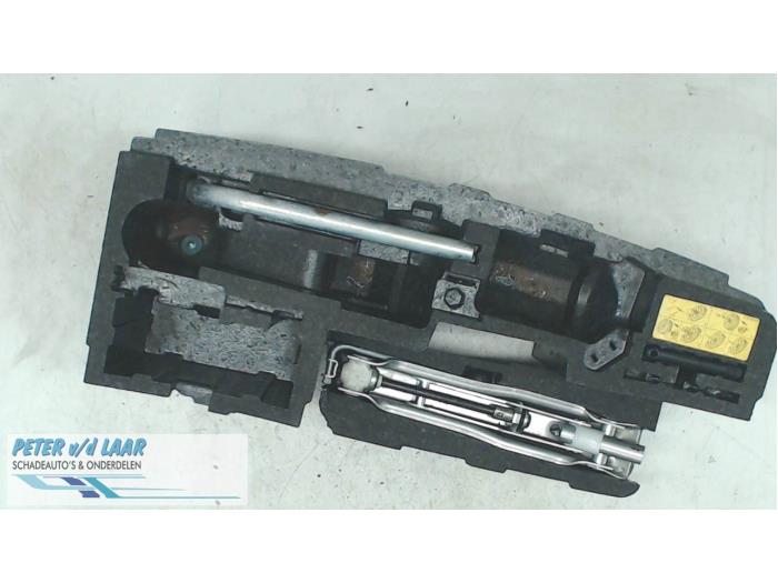 Używane Dzwignik Audi A2 (8Z0) 1.4 16V Cena na żądanie oferowane przez Autodemontage van de Laar