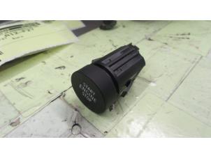 Used Start/stop switch Renault Clio V (RJAB) 1.0 TCe 100 12V Price on request offered by Autodemontage van de Laar