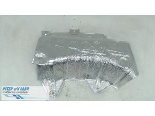 Used Exhaust heat shield Renault Clio V (RJAB) 1.0 TCe 100 12V Price on request offered by Autodemontage van de Laar