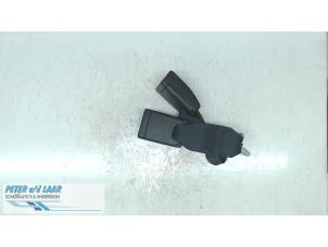 Used Rear seatbelt buckle, left Dacia Sandero II 0.9 TCE 12V Price on request offered by Autodemontage van de Laar