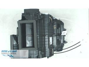 Usados Cuerpo de calefactor Dacia Sandero II 0.9 TCE 12V Precio de solicitud ofrecido por Autodemontage van de Laar