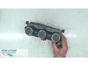 Usados Panel de control de calefacción Dacia Duster (SR) 1.6 16V Precio de solicitud ofrecido por Autodemontage van de Laar