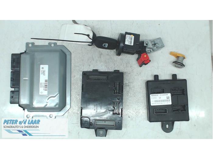 Used Engine management computer Dacia Duster (SR) 1.6 16V Price on request offered by Autodemontage van de Laar