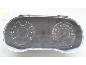 Used Odometer KM Dacia Duster (SR) 1.2 TCE 16V Price € 200,00 Margin scheme offered by Autodemontage van de Laar