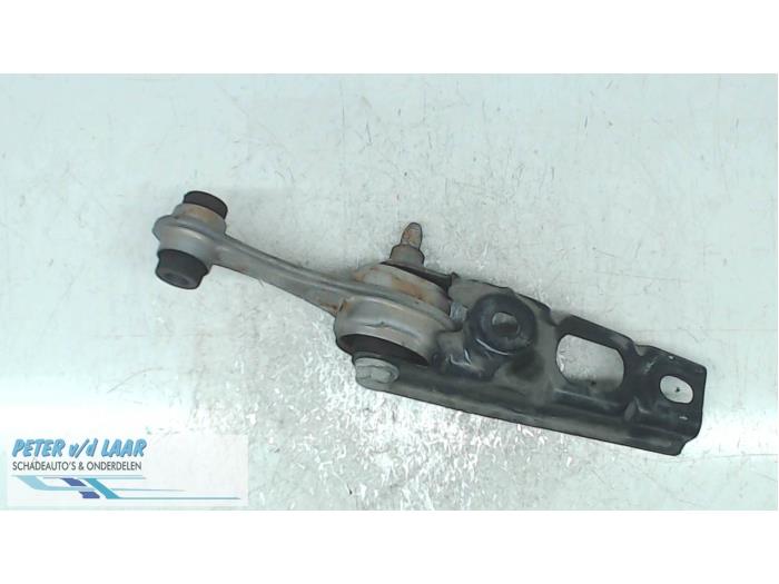 Used Engine mount Dacia Duster (HS) 1.5 dCi Price € 30,00 Margin scheme offered by Autodemontage van de Laar