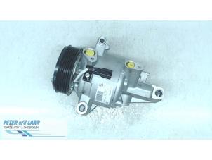 Used Air conditioning pump Dacia Duster (SR) 1.5 Blue dCi 115 Price on request offered by Autodemontage van de Laar