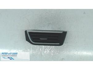 Used Dashboard vent Renault Clio V (RJAB) 1.3 TCe 130 16V Price on request offered by Autodemontage van de Laar