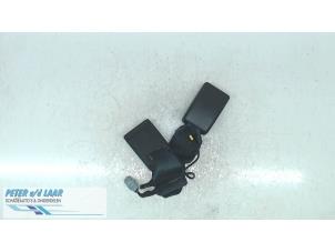 Used Rear seatbelt buckle, left Renault Clio V (RJAB) 1.3 TCe 130 16V Price on request offered by Autodemontage van de Laar