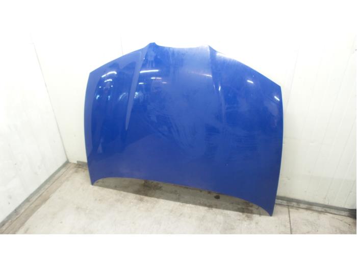 Bonnet from a Seat Ibiza III (6L1) 1.2 12V 2003
