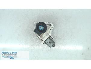 Używane Silnik szyby drzwiowej Audi A4 Avant (B8) 2.0 TDI 16V Cena € 50,00 Procedura marży oferowane przez Autodemontage van de Laar