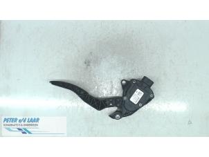 Used Accelerator pedal Renault Kadjar (RFEH) 1.5 Blue dCi Price on request offered by Autodemontage van de Laar