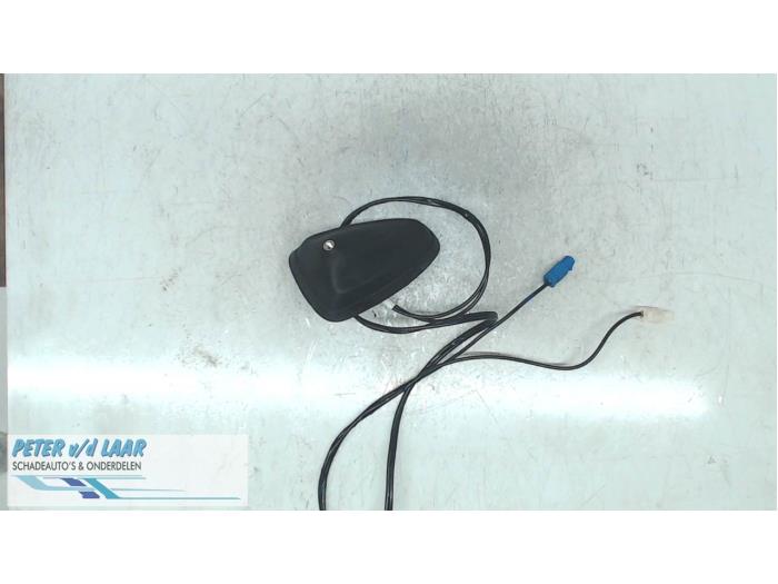 Używane Antena Renault Kadjar (RFEH) 1.5 Blue dCi Cena na żądanie oferowane przez Autodemontage van de Laar