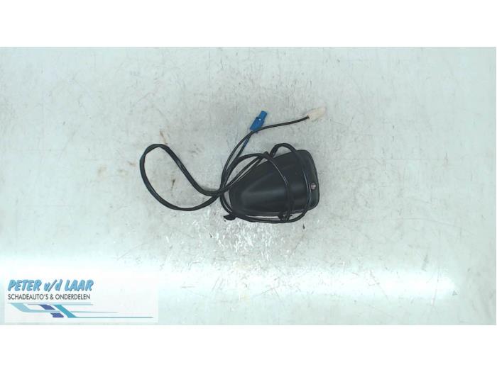 Używane Antena Renault Kadjar (RFEH) 1.3 TCE 160 FAP 16V Cena € 60,50 Z VAT oferowane przez Autodemontage van de Laar