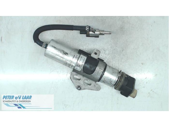Gebrauchte Kraftstofffilter Mercedes C (W205) C-180 1.6 CDI BlueTEC, C-180 d 16V Preis auf Anfrage angeboten von Autodemontage van de Laar