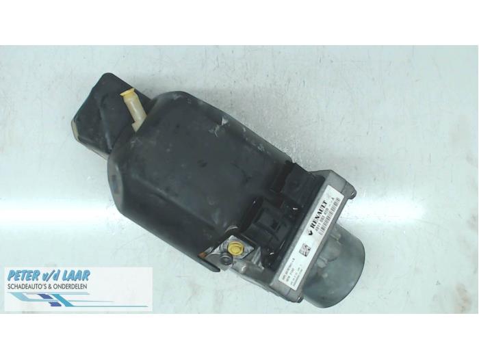 Usagé Pompe de direction Renault Laguna Coupé (DT) 2.0 dCi 16V 150 Prix sur demande proposé par Autodemontage van de Laar