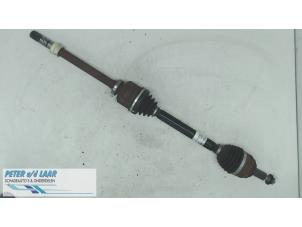 Used Front drive shaft, right Renault Laguna Coupé (DT) 2.0 dCi 16V 150 Price on request offered by Autodemontage van de Laar