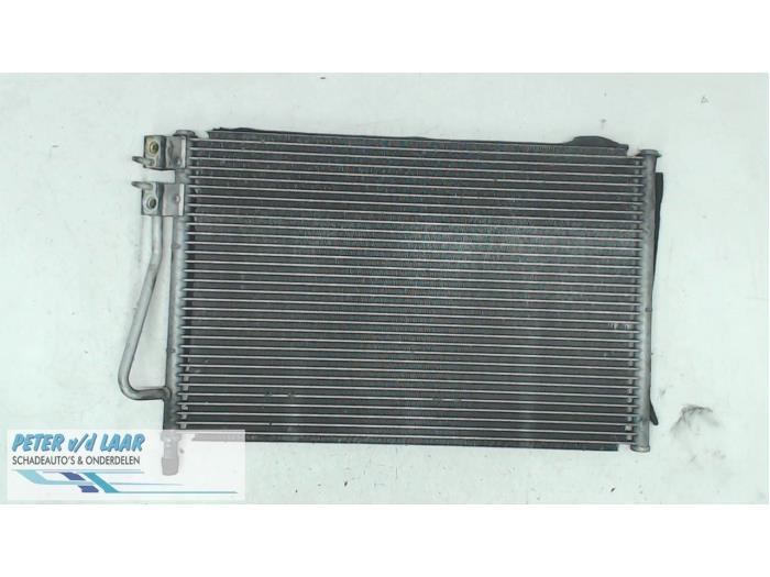 Usagé Radiateur clim Ford Fusion 1.4 16V Prix € 70,00 Règlement à la marge proposé par Autodemontage van de Laar
