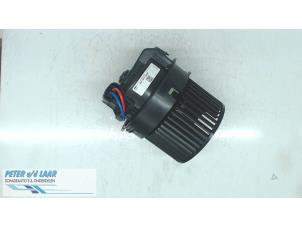 Usados Motor de ventilador de calefactor Dacia Duster (SR) 1.6 16V Precio de solicitud ofrecido por Autodemontage van de Laar