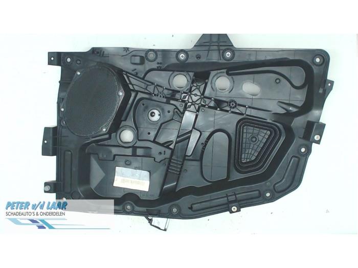 Window mechanism 4-door, front right from a Ford Fusion 1.4 16V 2005