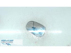 Used Mirror glass, left Nissan Micra (K12) 1.5 dCi 68 Price on request offered by Autodemontage van de Laar