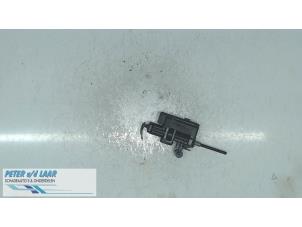Used Tank flap lock motor Renault Kadjar (RFEH) 1.5 Blue dCi Price on request offered by Autodemontage van de Laar