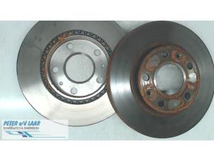 Used Front brake disc Dacia Duster (SR) 1.6 16V Price on request offered by Autodemontage van de Laar