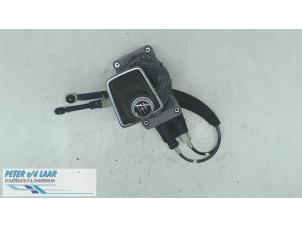 Used Gearbox shift cable Dacia Duster (SR) 1.6 16V Price on request offered by Autodemontage van de Laar