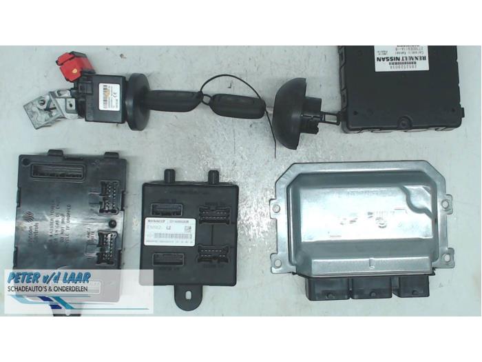 Used Engine management computer Dacia Duster (SR) 1.6 16V Price € 363,00 Inclusive VAT offered by Autodemontage van de Laar