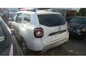 Used Roof rail, left Dacia Duster (SR) 1.6 16V Price on request offered by Autodemontage van de Laar