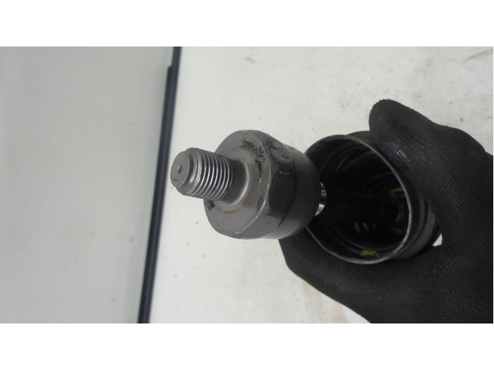 Tie rod, right from a Volkswagen Golf 2005