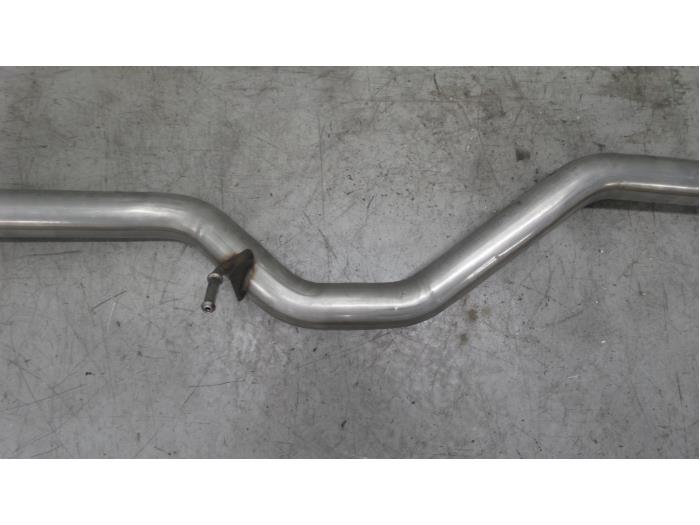 Exhaust middle section from a Renault Trafic 2017