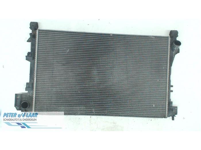 Usagé Radiateur Opel Vectra C Caravan 2.2 DIG 16V Prix € 25,00 Règlement à la marge proposé par Autodemontage van de Laar