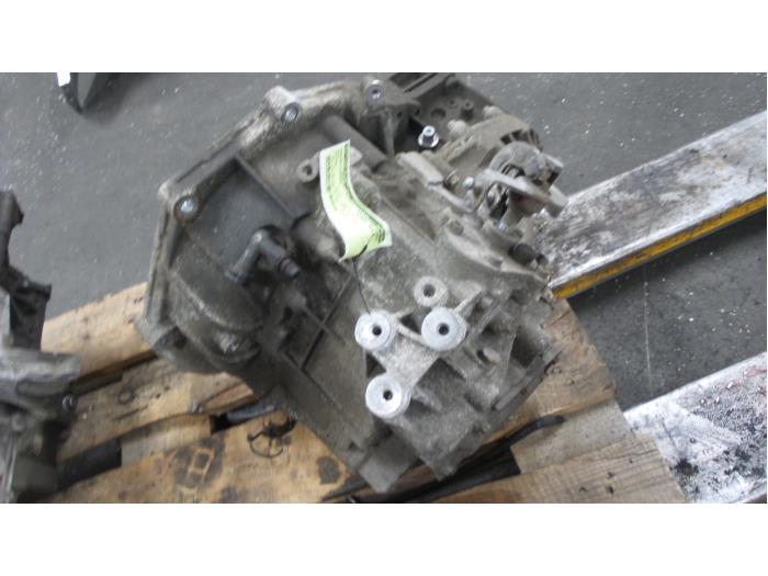 Gebrauchte Getriebe Opel Vectra C Caravan 2.2 DIG 16V Preis € 250,00 Margenregelung angeboten von Autodemontage van de Laar