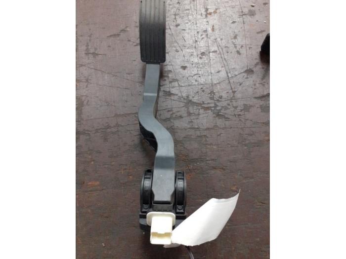 Używane Pedal gazu Peugeot 206 (2A/C/H/J/S) 1.4 HDi Cena € 50,00 Procedura marży oferowane przez Autodemontage van de Laar