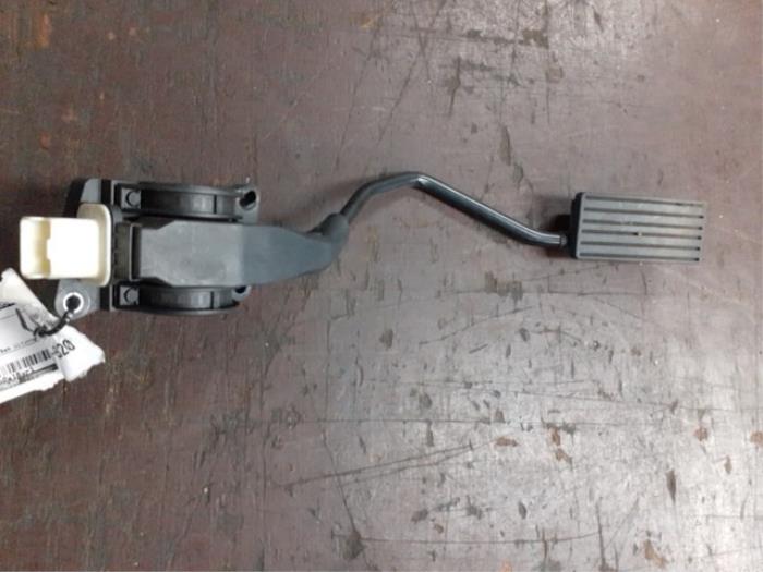 Używane Pedal gazu Peugeot 407 Cena € 50,00 Procedura marży oferowane przez Autodemontage van de Laar