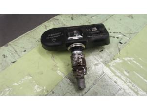 Usados Sensor de presión de neumáticos Renault Megane II CC (EM) 1.6 16V Precio de solicitud ofrecido por Autodemontage van de Laar