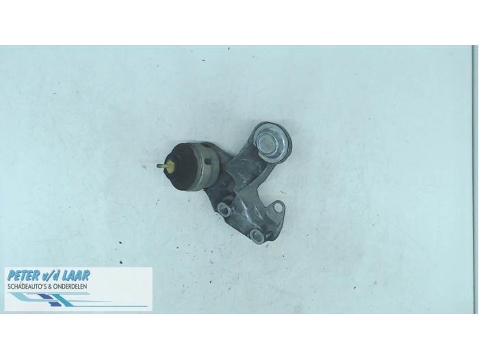 Usagé Support moteur Volkswagen Passat Variant (3B6) 2.3 V5 20V Prix sur demande proposé par Autodemontage van de Laar