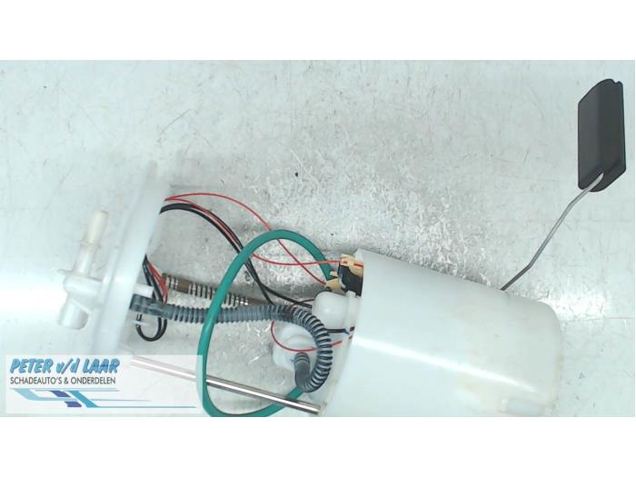 Gebrauchte Benzinpumpe Renault Kadjar (RFEH) 1.3 TCE 140 FAP 16V Preis € 80,00 Margenregelung angeboten von Autodemontage van de Laar