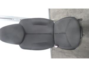 Begagnade Säte, vänster Toyota Aygo (B10) 1.0 12V VVT-i Pris € 80,00 Marginaltabell erbjuds av Autodemontage van de Laar