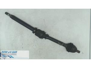 Used Front drive shaft, right Ford Focus C-Max 1.6 TDCi 16V Price € 50,00 Margin scheme offered by Autodemontage van de Laar
