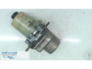 Used Power steering pump Ford Focus C-Max 1.6 TDCi 16V Price on request offered by Autodemontage van de Laar