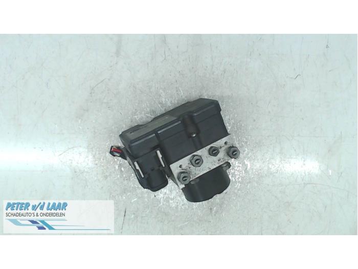 Usagé Pompe ABS Ford Fiesta 6 (JA8) 1.6 TDCi 16V Prix sur demande proposé par Autodemontage van de Laar